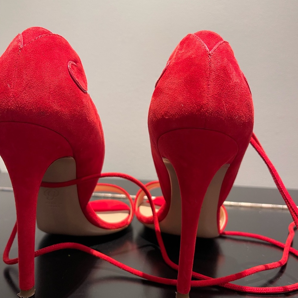 Heels - Picture 6 of 13